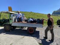 Res, unser Taxi zur Alp Tritt